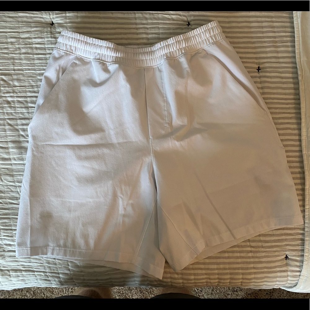 White Lululemon Pace Breaker 7”